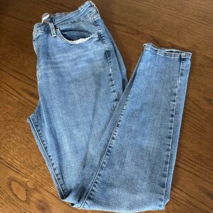 Levi’s 721 High Rise Skinny Jean